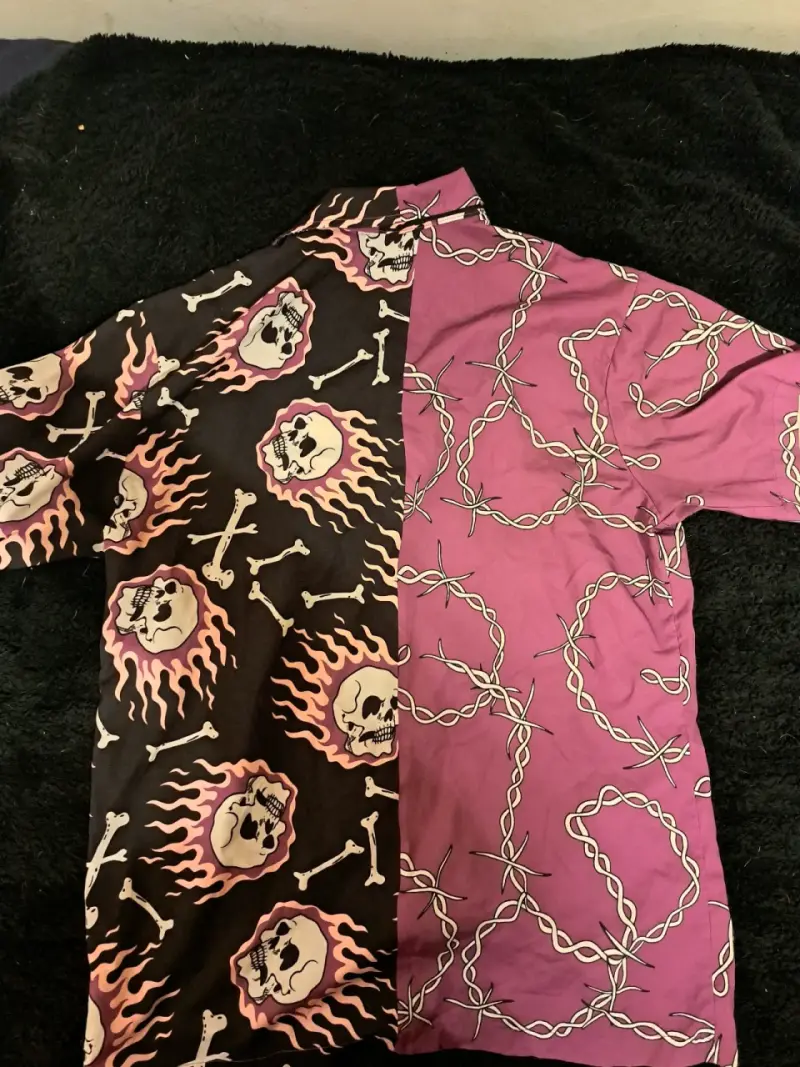 Camisa estampada de calaveras y alambre de púas - 2