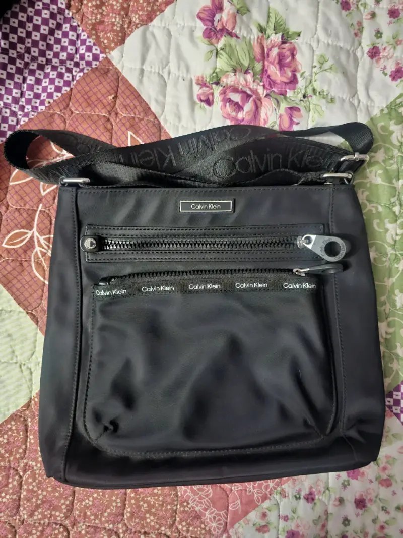 Bolso bandolera Calvin Klein negro