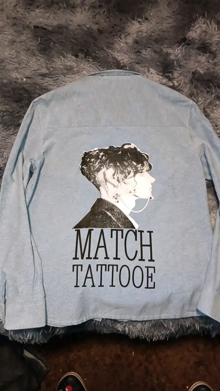 Camisa gris Match Tattoo con bolsillos - 2