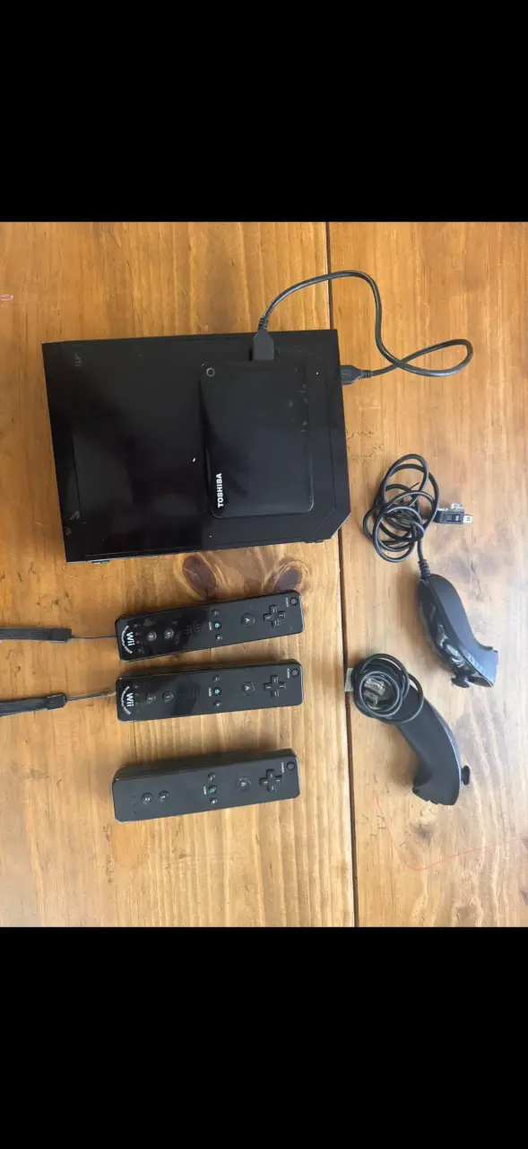 Consola Nintendo Wii con accesorios y disco duro - 1