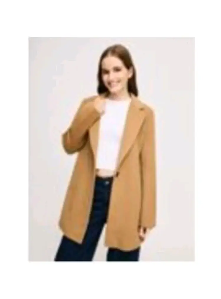 Abrigo camel para mujer elegante - 2