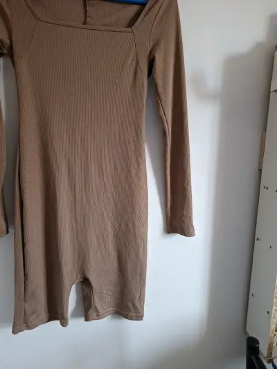 Enterito ajustado beige de manga larga - miniatura 2