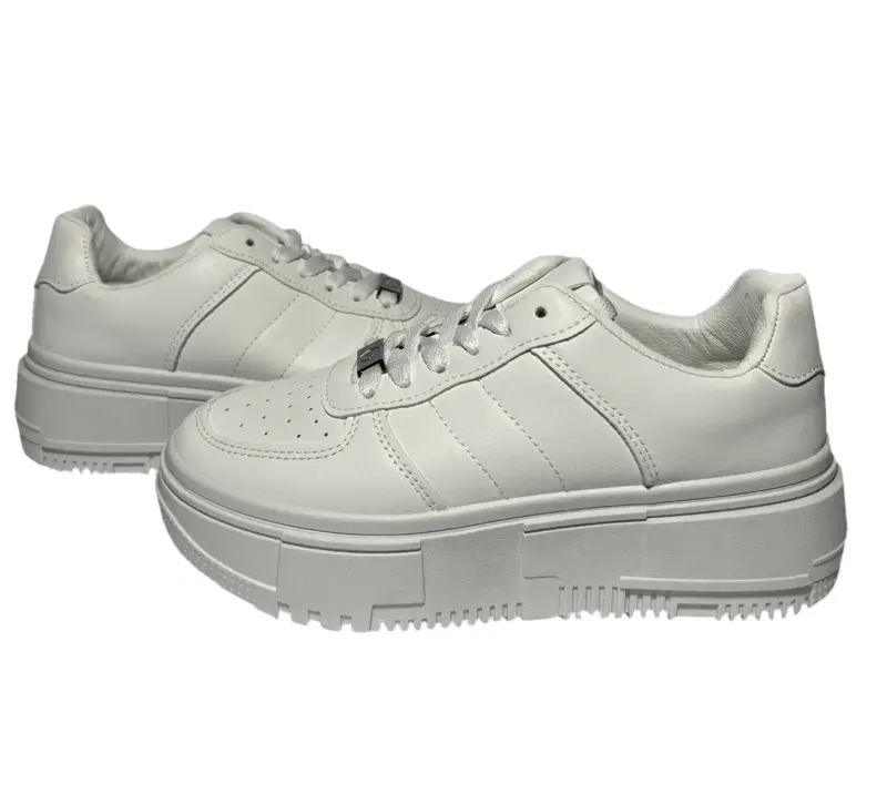 Zapatilla blanca eco cuero. Nuevas. Talla 36 a 40. - 3