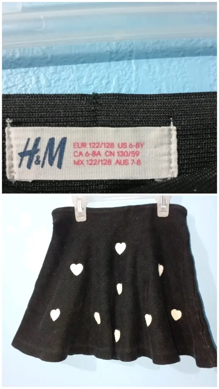 Falda H&M negra con corazones