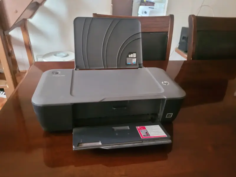 Impresora HP Deskjet multifuncional - 2