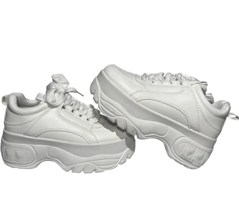 Zapatilla blanca, producto nuevo, talla 36 y 38. - 1