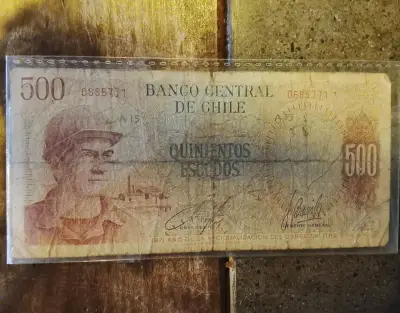 Billete antiguo de 500 escudos chilenos - miniatura 1