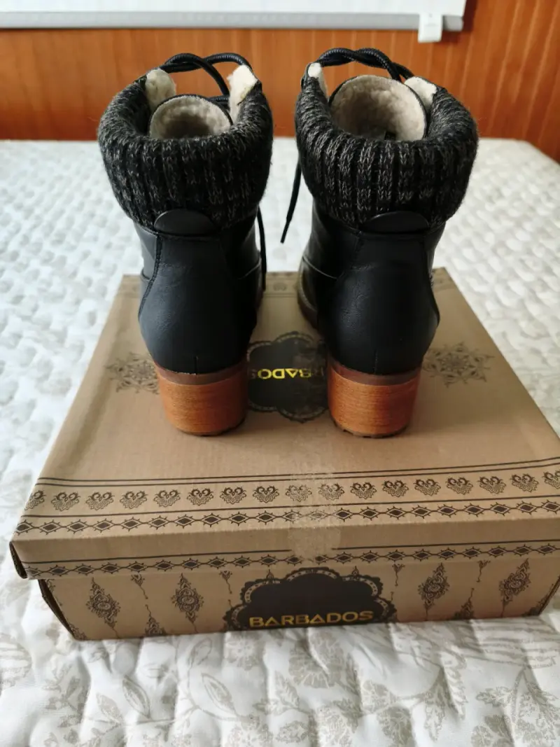Botines de cuero negro con tacón de madera - 4