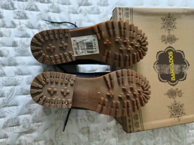 Botines de cuero negro con tacón de madera - 6