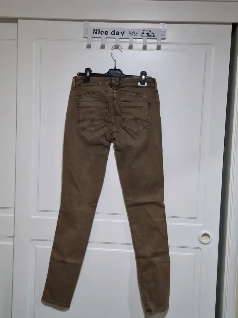 Jeans marrones para mujer estilo casual - 2