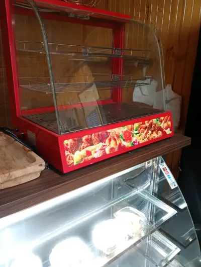 Vitrina exhibidora de alimentos roja Maigas - miniatura 1