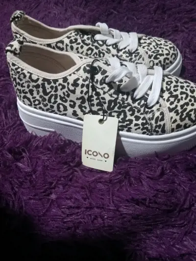 Zapatillas con estampado de leopardo - miniatura 2