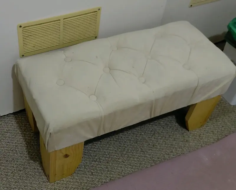 Cama individual con cabecera acolchada - 2