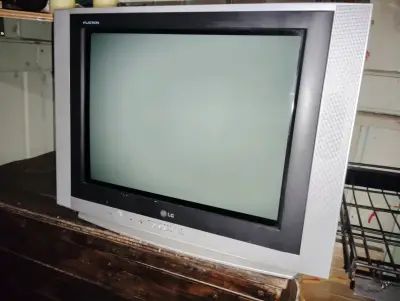 Televisor LG Flatron CRT 29 pulgadas - miniatura 1