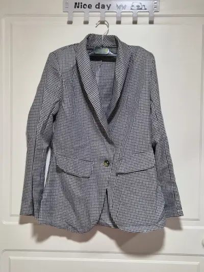 Blazer a cuadros blanco y negro para mujer - miniatura 1