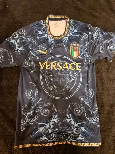 Camiseta Versace Italia edición especial - miniatura 1