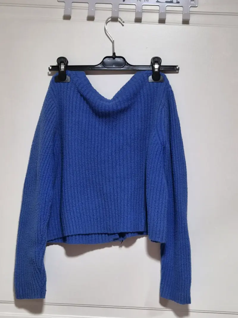Cardigan azul de punto con botones - 2