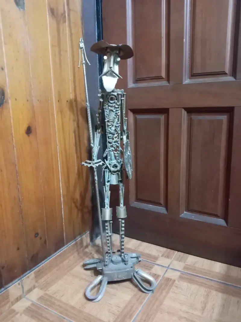 Escultura metálica de Don Quijote 73 cm. - 1
