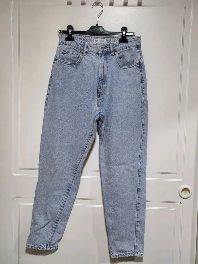 Jeans azul claro Zara de tiro alto - 1