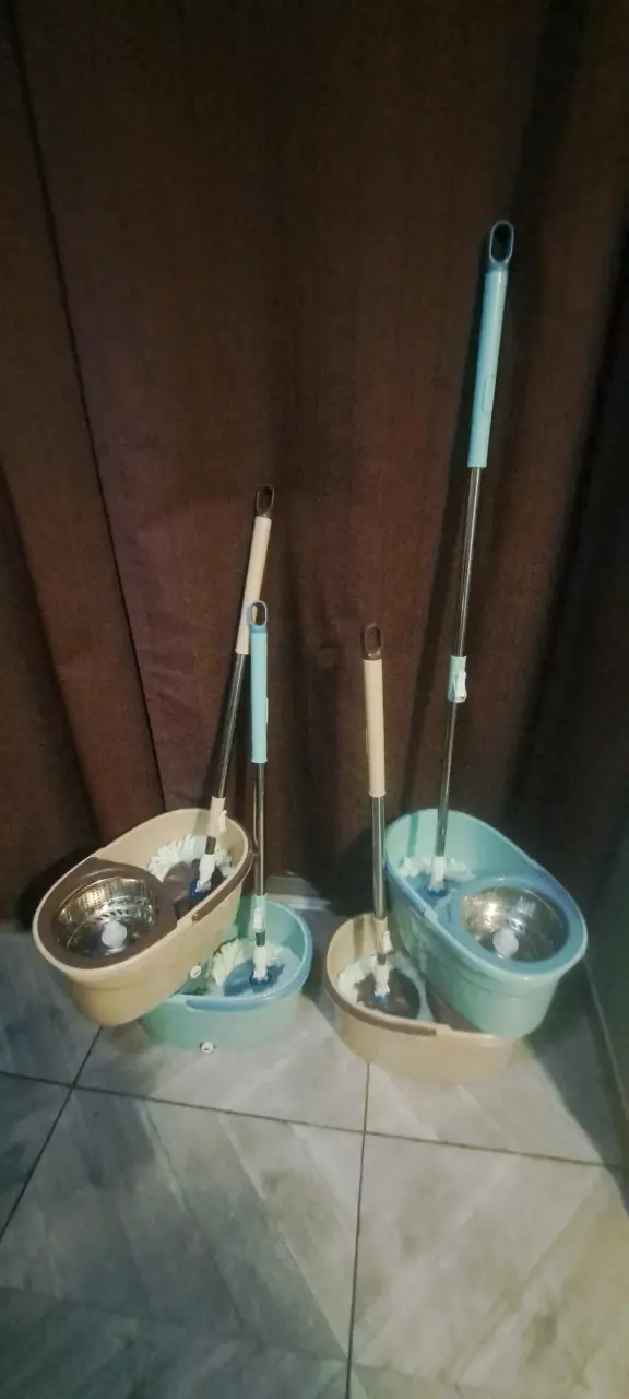 Set de mopas giratorias con balde - 1