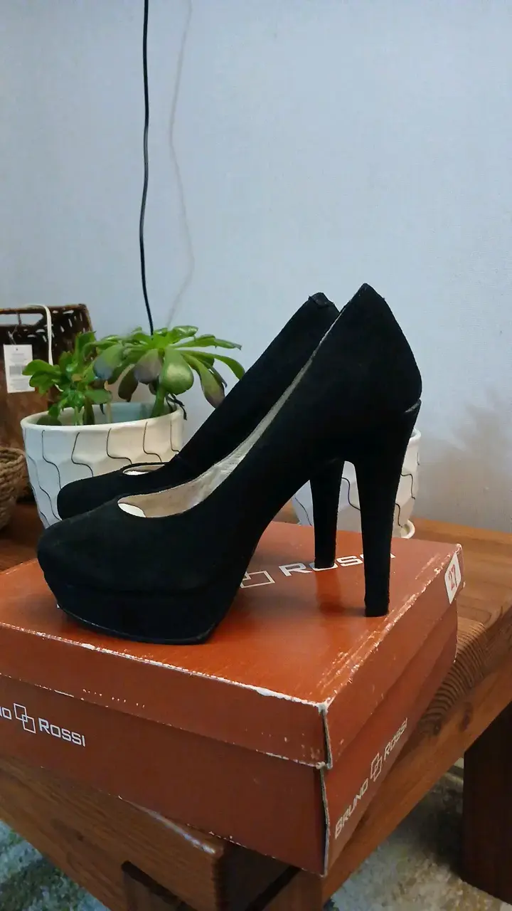 Zapatos de tacón alto negro Bruno Rossi - 1