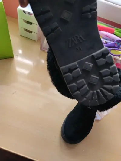 Botas negras con forro de felpa y estrella N°31 - miniatura 3