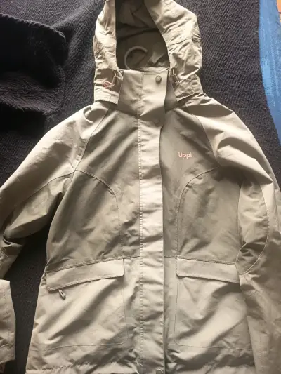 Chaqueta impermeable lippi  con capucha - miniatura 1