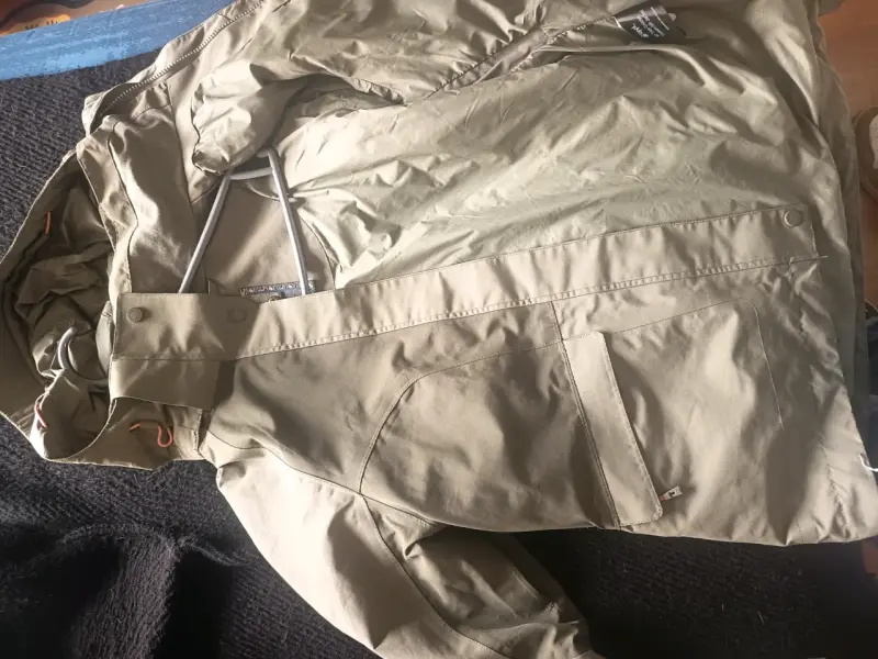 Chaqueta impermeable lippi  con capucha - 4