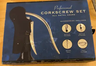 Set de accesorios para vino con sacacorchos y tapón - miniatura 2