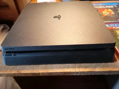 Consola PlayStation 4 en perfecto estado - miniatura 2