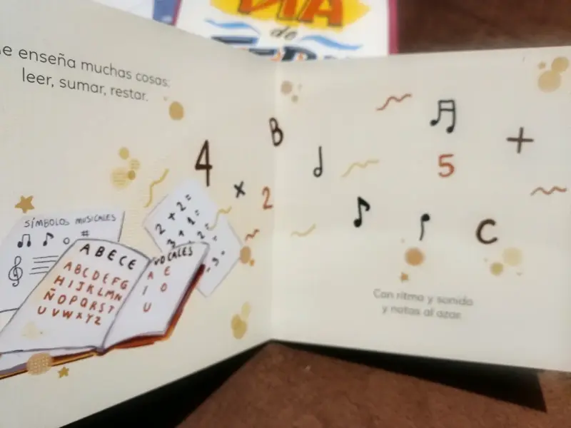 Libro infantil 'Canciones de Papá' de Mónica Tagle - 2