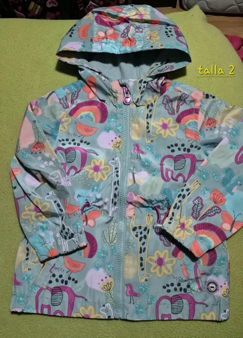 Abrigo infantil con capucha y forro de peluche - 3