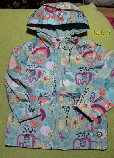 Abrigo infantil con capucha y forro de peluche - miniatura 3