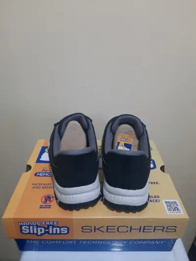 Zapatillas Skechers Slip-Ins negras para mujer - miniatura 4