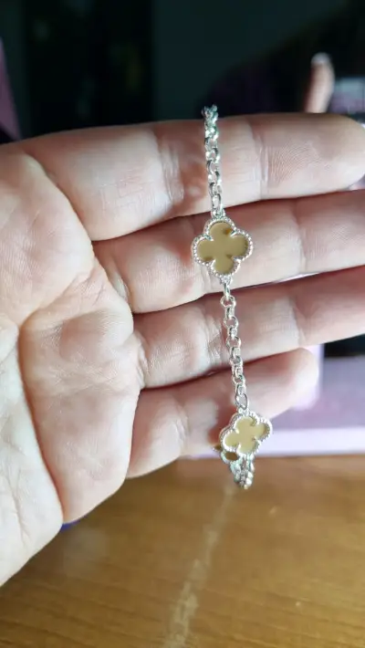 Pulseras de plata con dijes variados - miniatura 3