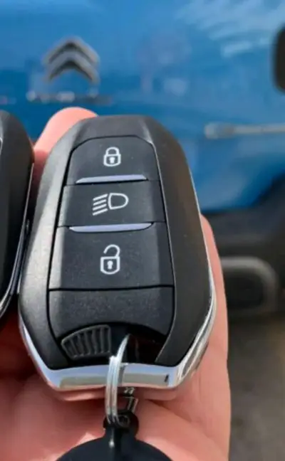 Llave inteligente  y llaves con chip - miniatura 1
