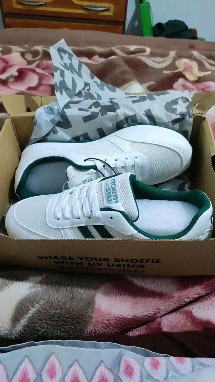 Zapatillas North Star blancas y verdes