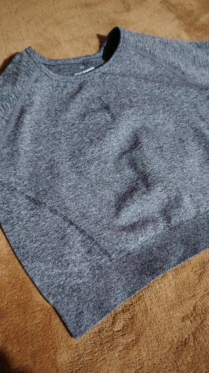 Polera deportiva manga larga gris - 3