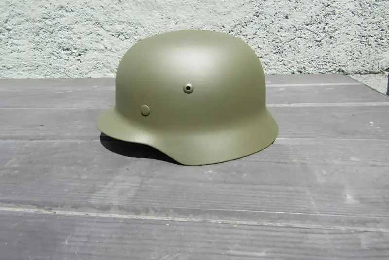 Casco militar estilo alemán verde oliva - 1