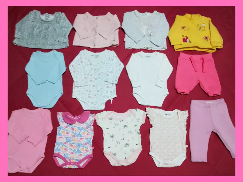 Lote de ropa de bebita variada - 1
