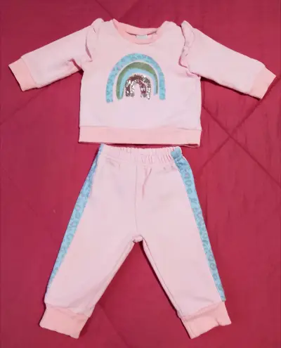 Conjuntos de ropa para bebita - miniatura 2