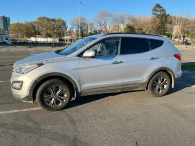 SUV Hyundai Santa Fe 2013 en buen estado - miniatura 1
