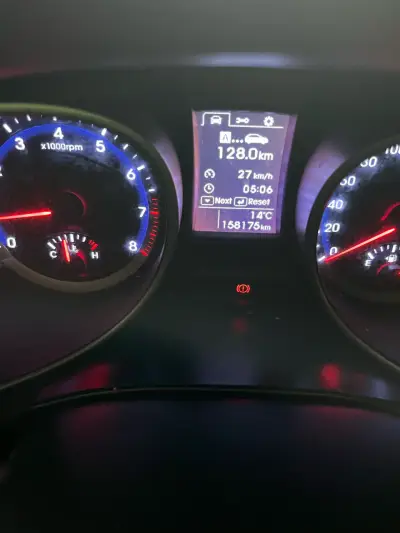 SUV Hyundai Santa Fe 2013 en buen estado - miniatura 5