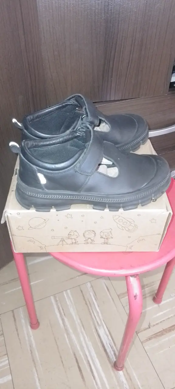 Zapatos escolares negros para niños - 2