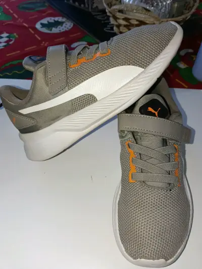 Zapatillas deportivas Puma talla 33 - miniatura 1