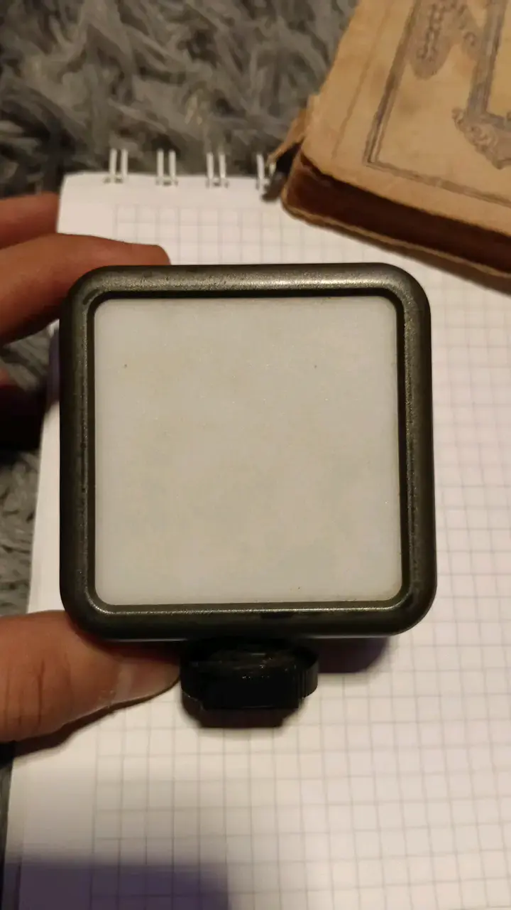 Luz LED Ulanzi VL49 RGB 2000mAh - 4