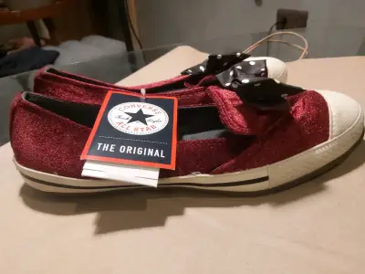 Zapatillas Converse All Star 5.5 nuevas - miniatura 2