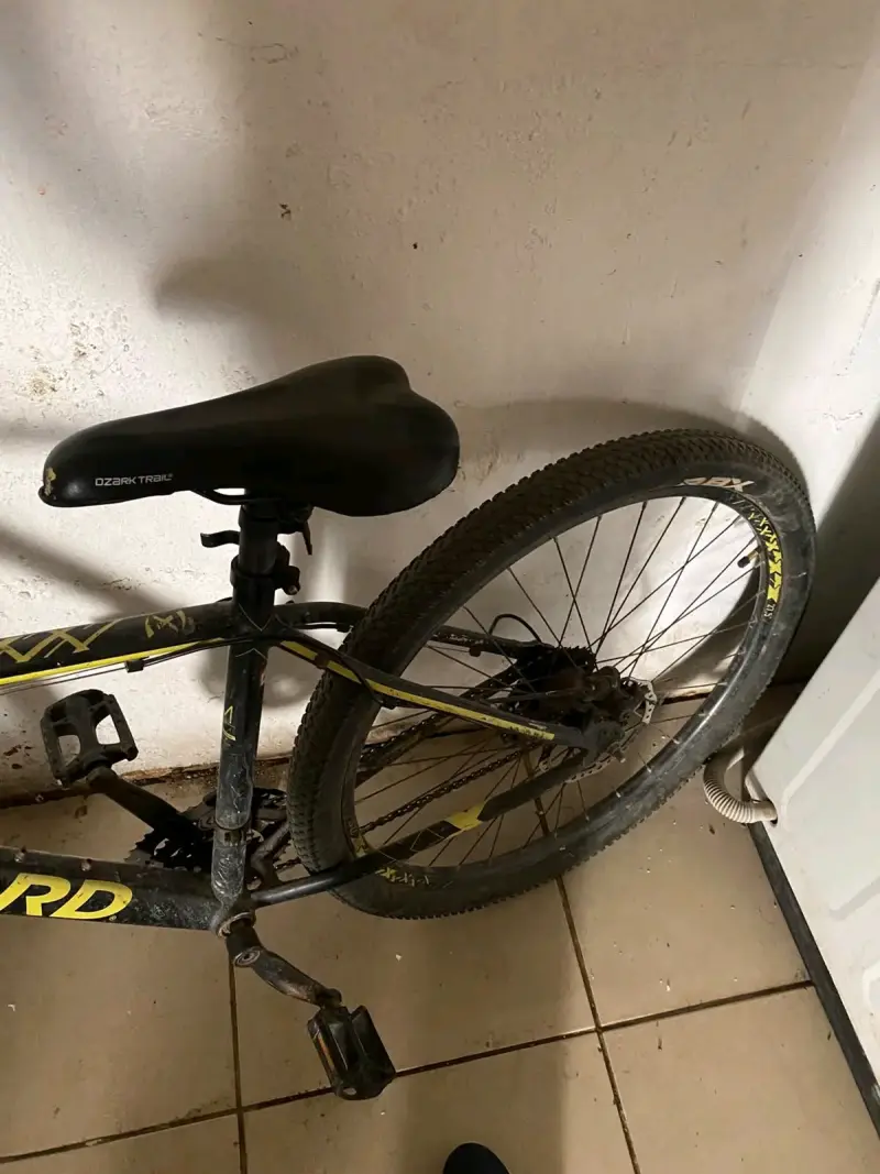 Bicicleta Oxford Merak 2 MTB negra y amarilla - 2