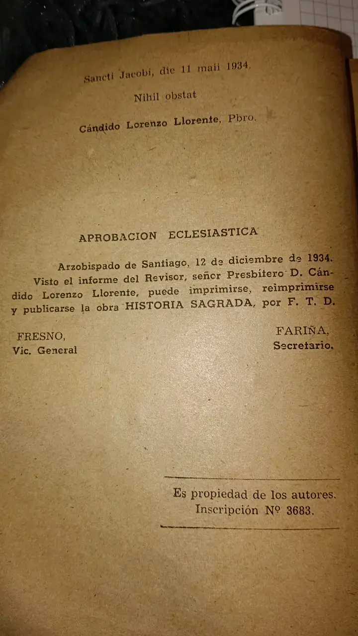 Libro antiguo 'Historia Sagrada' curso elemental - 5