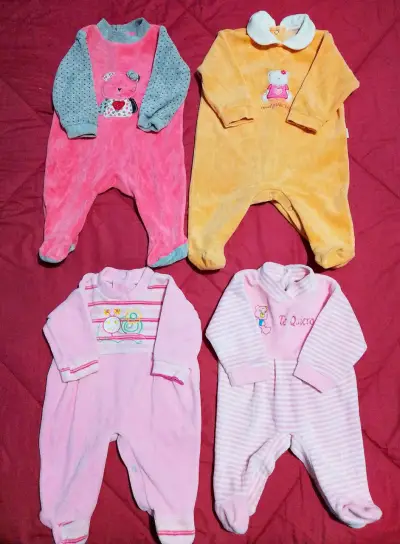 Lote de pijamas de bebé variados - miniatura 2